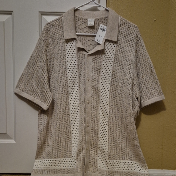 Hollister Men's Beige Patterned Button Down Shirt - Picture 1 of 4
